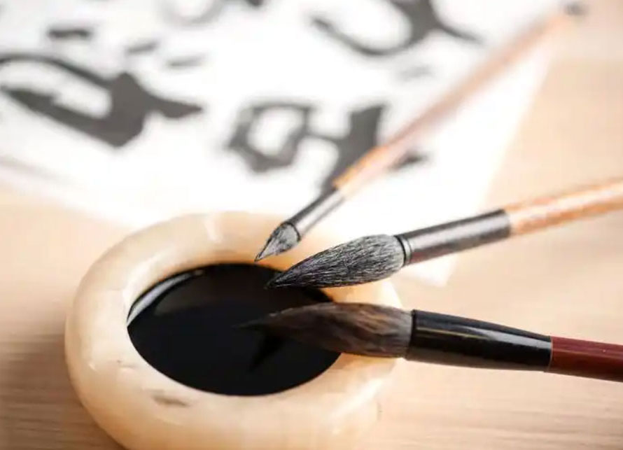 毛笔书法入门教程:零基础初学者怎样练习毛笔字?